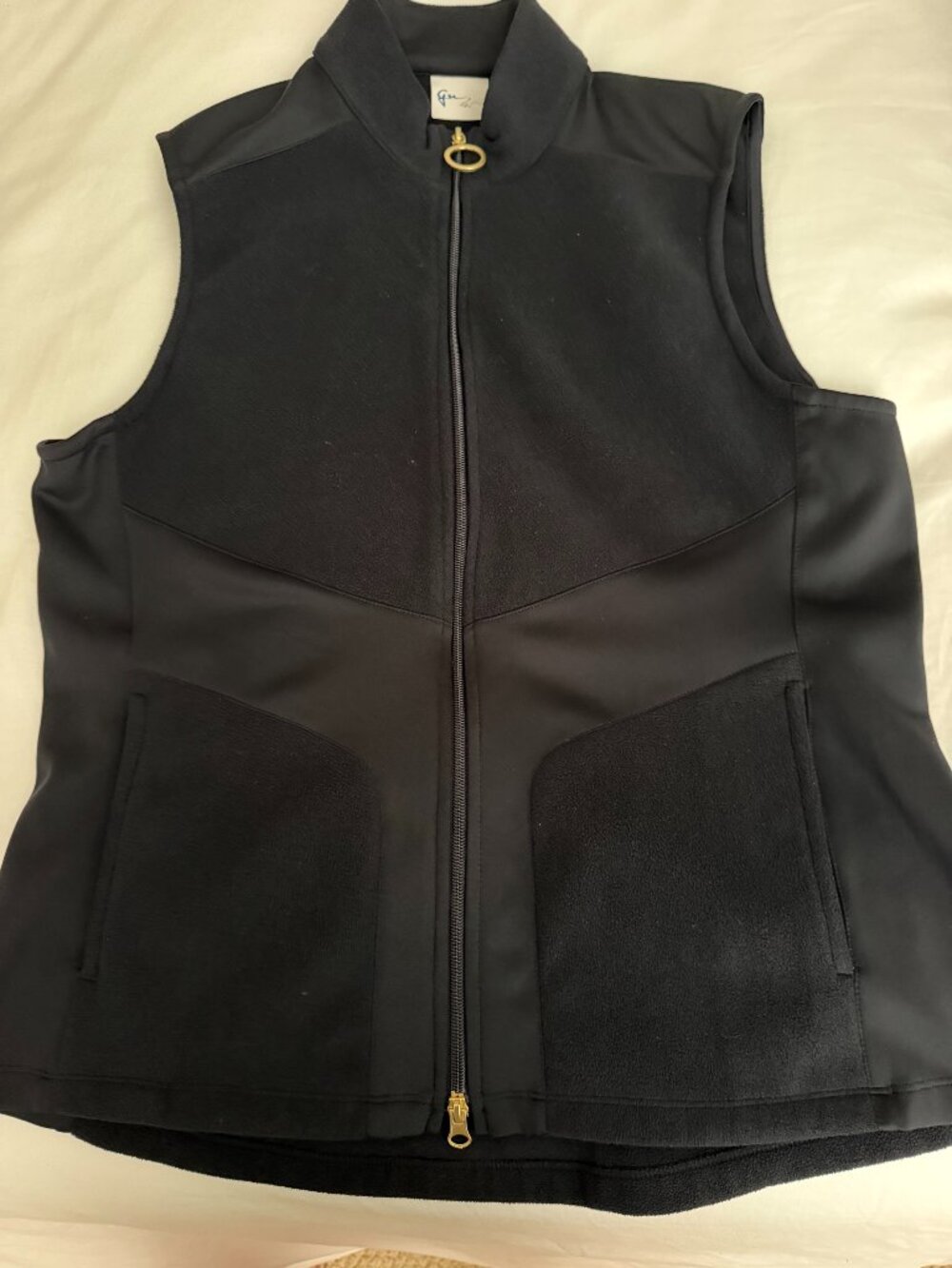 Gottex Greg Norman Ladies Black Golf Vest with Gold Zipper Pull Size Large